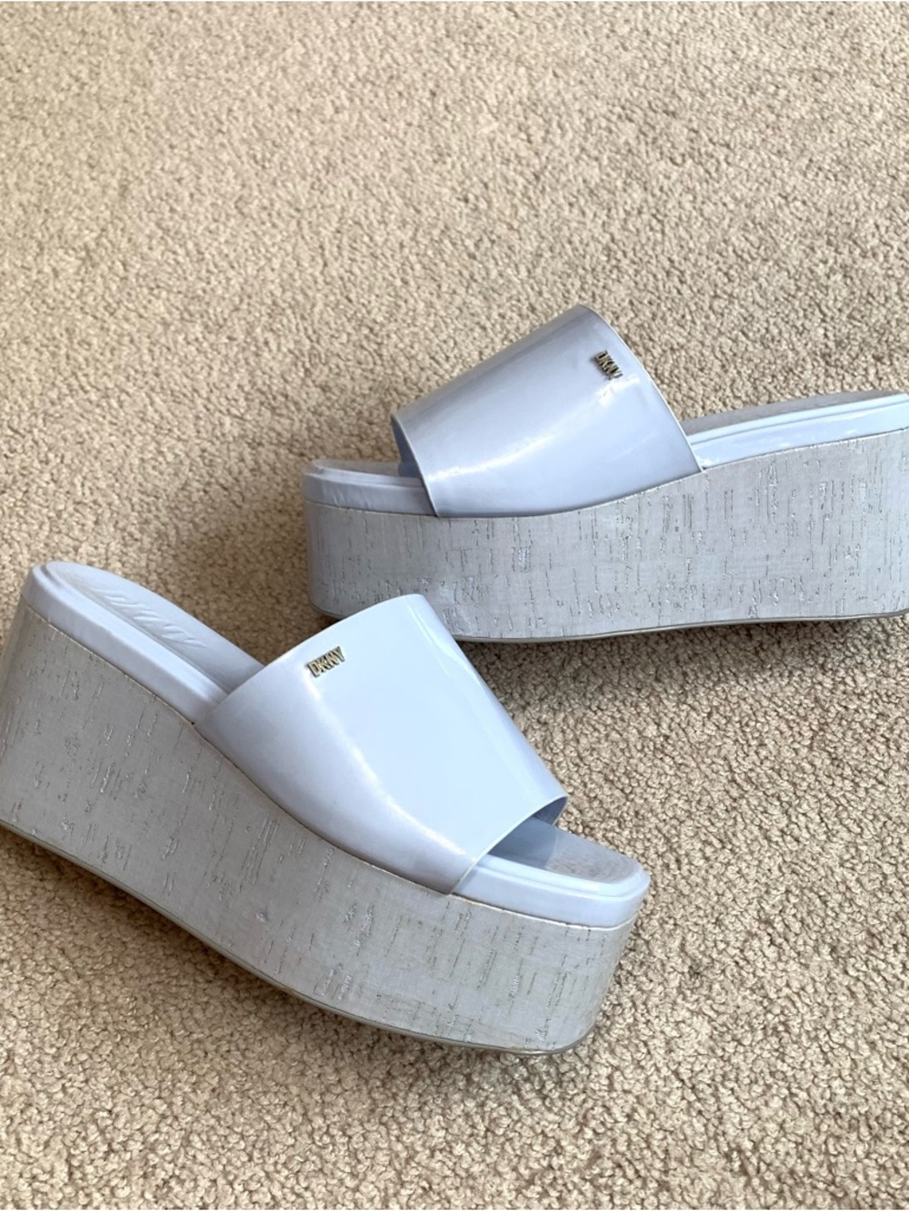 DKNY Adalira Blue Patent Leather Platform Slides Sandals Women’s Size 8